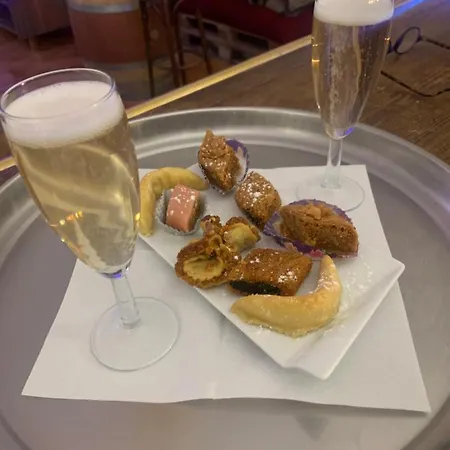 Hotel Human Restaurant Park 2*