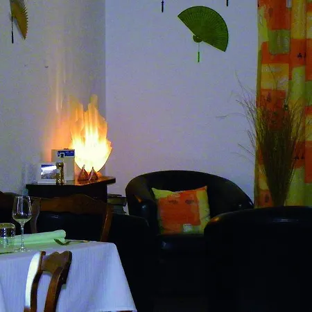 Hotel Human Restaurant Park 2*